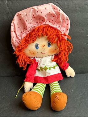 Vintage 1980’s Kenner Strawberry Shortcake Rag Doll 16” Plush Doll Yarn Hair